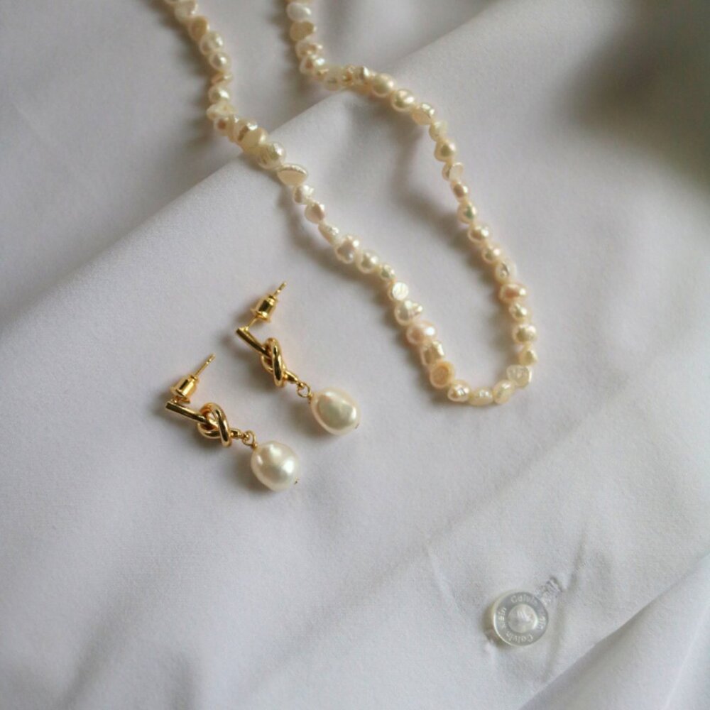 Pearl Set‎ - Picture 2 of 3